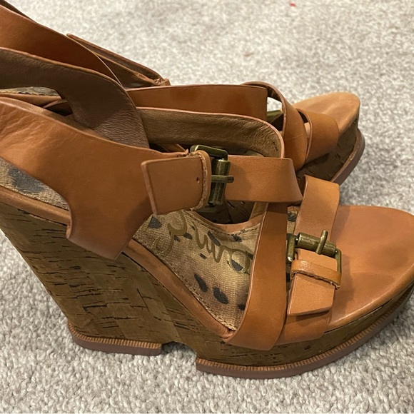 Gently used Sam Edelman wedge sandals in size 6 - Picture 2 of 5